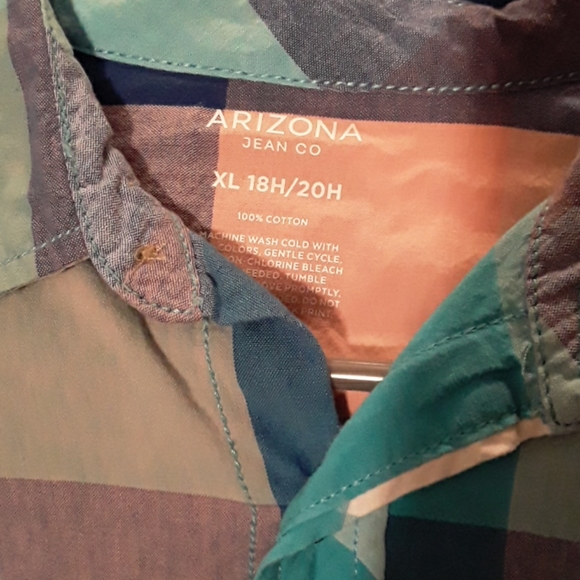 Shirt - Picture 2 of 3